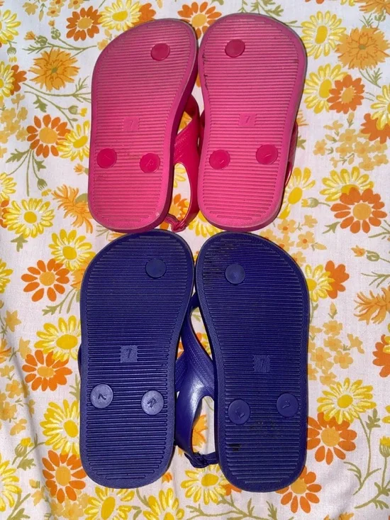 MOTHER & BABY BUNDLE Wine Glass Sunglasses 3 Pair Toddler Sandals - Picture 7 of 9